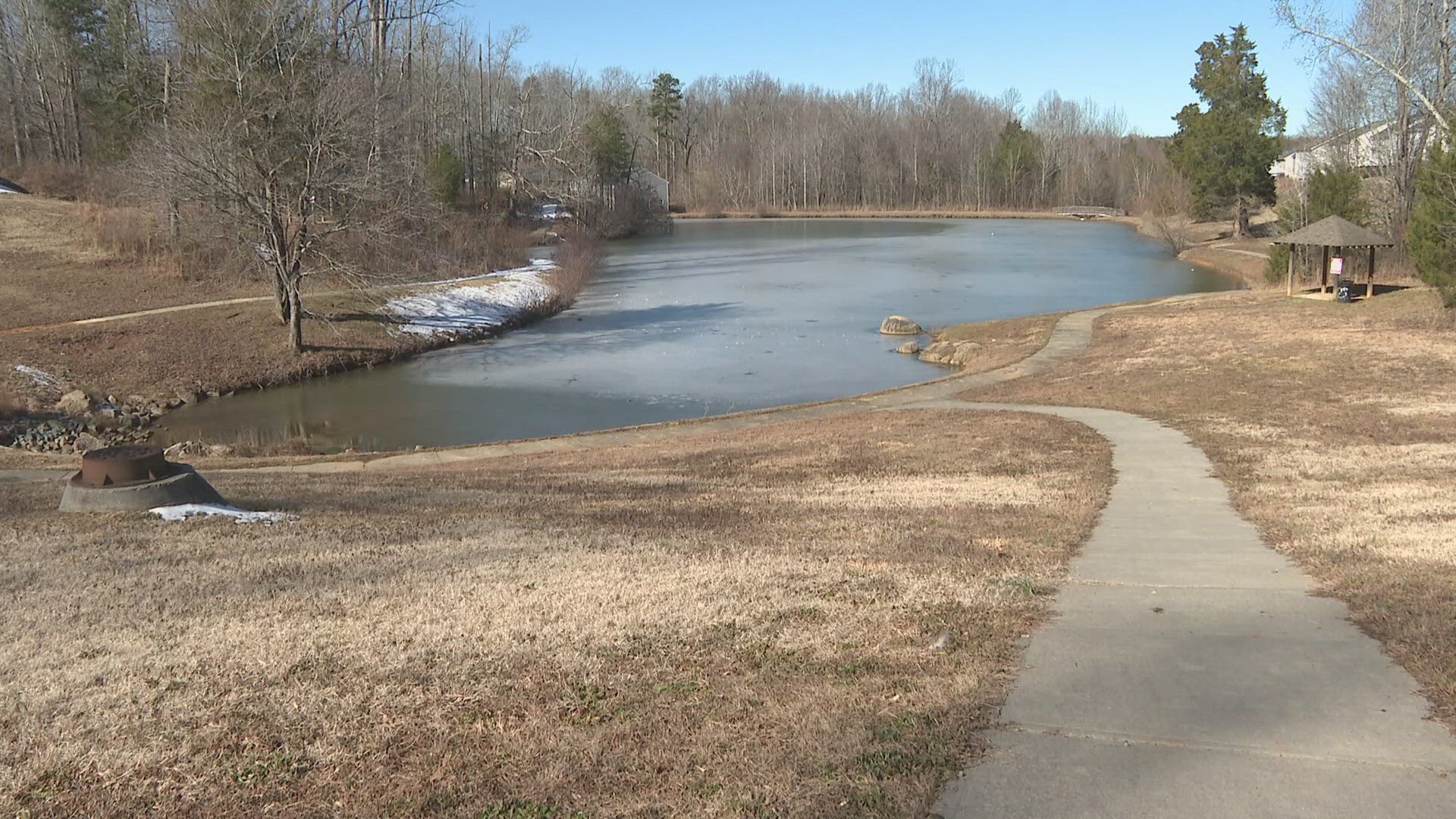 3 children went to the hospital after falling into a pond. One of them is in critical condition. 