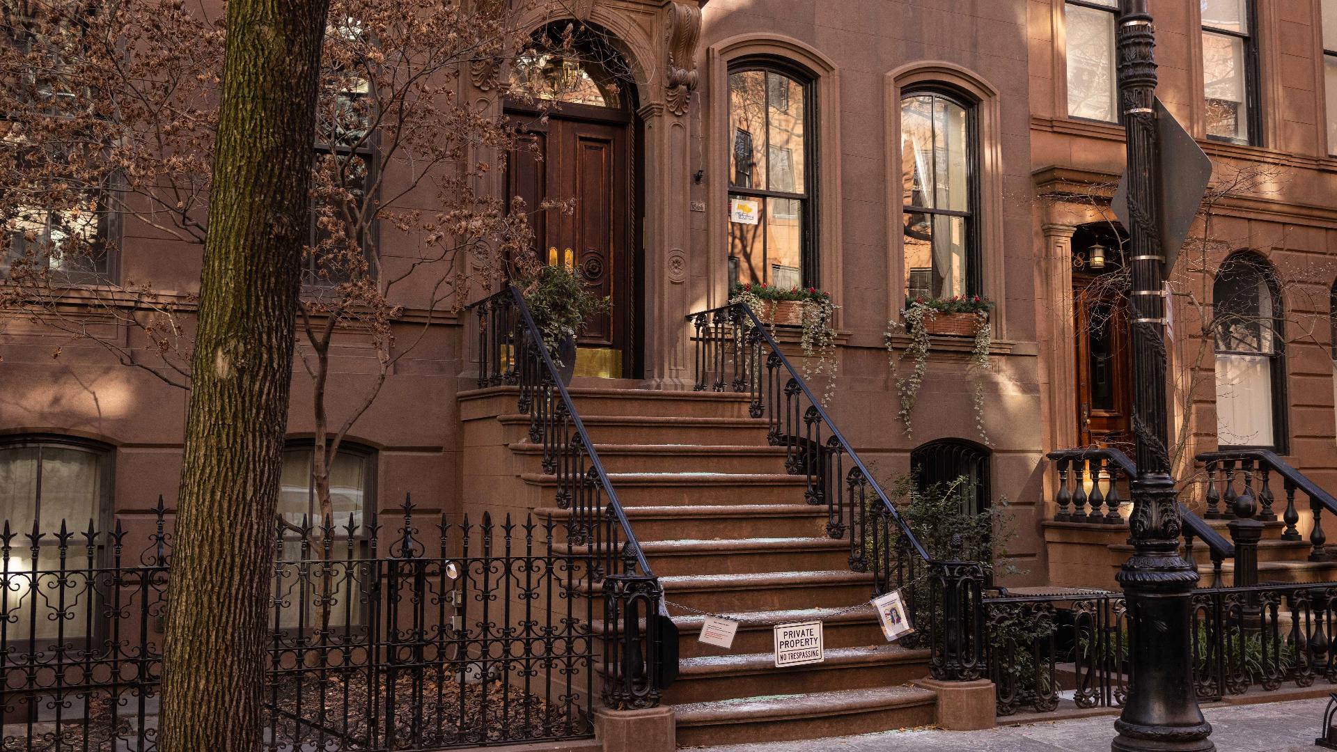 The front steps of Carrie Bradshaw's Manhattan brownstone from "Sex and the City" will soon be gated off from the public.
